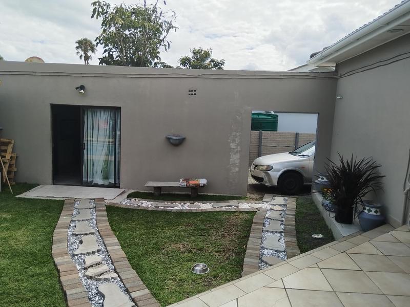 To Let 3 Bedroom Property for Rent in Gonubie Eastern Cape